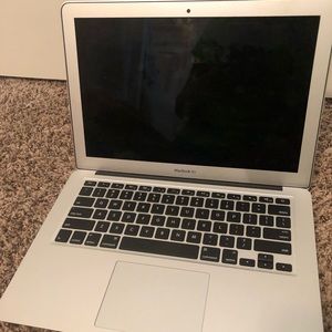 Mac Book Air 2017 13” 251 GB